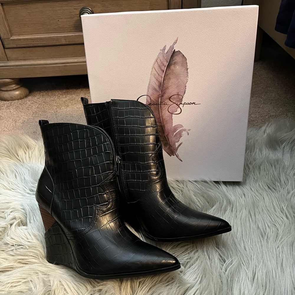 New With Tags- women’s Jessica Simpson size 10 boots